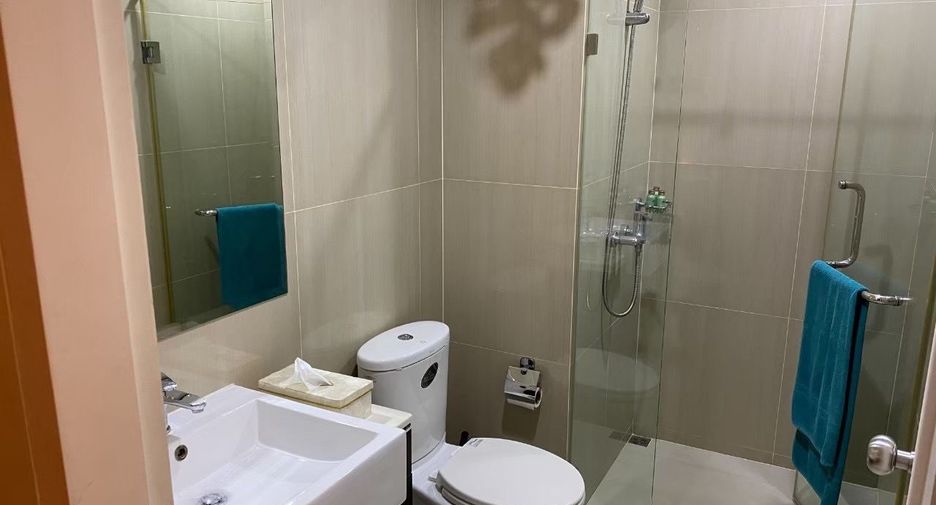 For rent 2 bedrooms condo in Watthana, Bangkok
