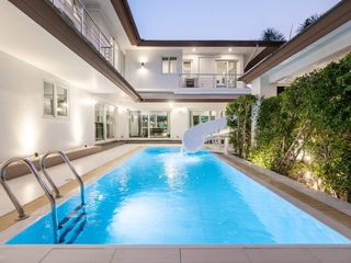 Villa zum Kauf mit 4 Zimmer in Bang Lamung, Chonburi