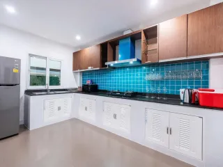 Продажа 4 спальни вилла в Банг Ламунг, Чонбури