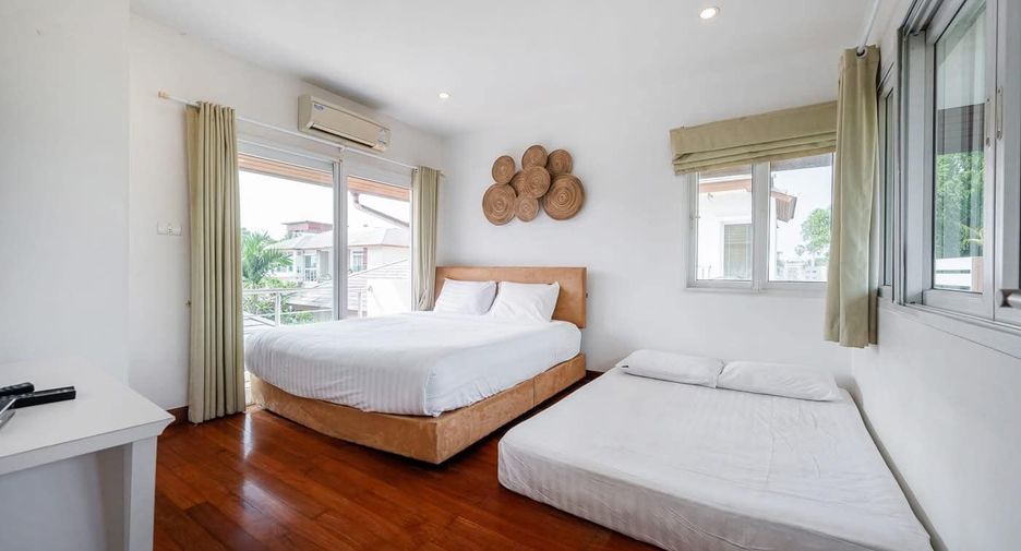 For sale 4 bedrooms villa in Bang Lamung, Chonburi