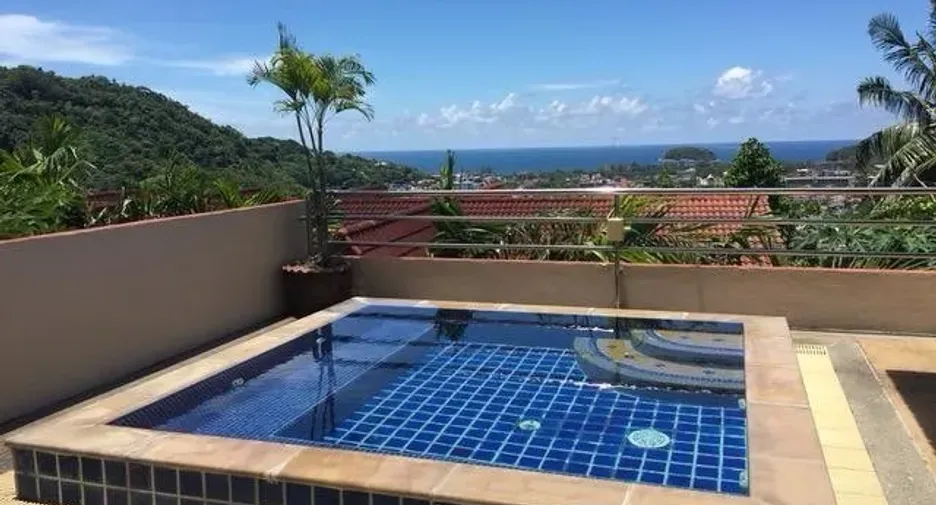 À louer 3 chambres appartement à Mueang Phuket, Phuket