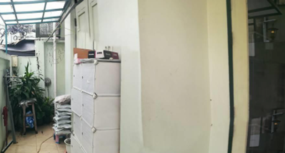 For sale 6 bedrooms house in Khlong Toei, Bangkok