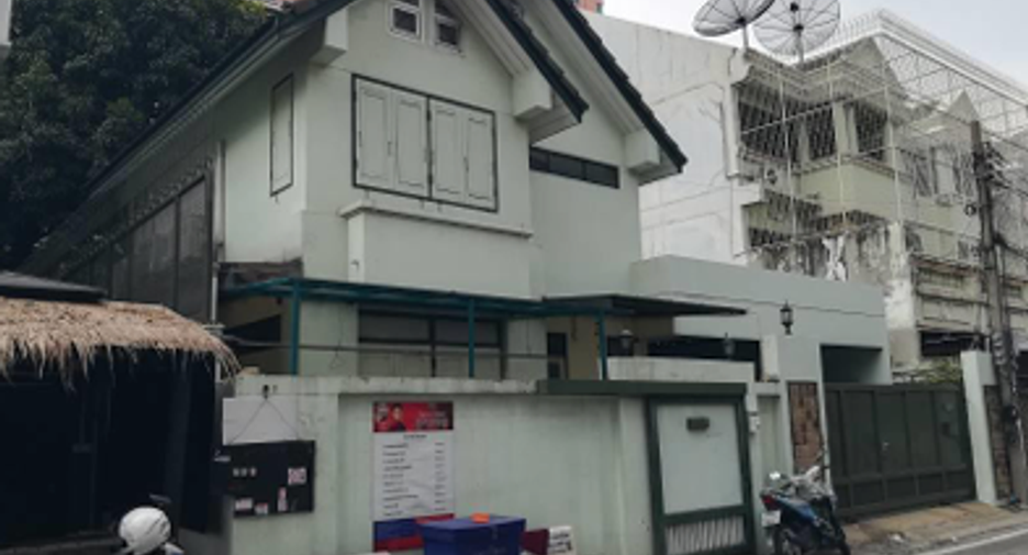For sale 6 bedrooms house in Khlong Toei, Bangkok