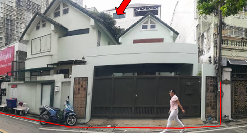 For sale 6 bedrooms house in Khlong Toei, Bangkok
