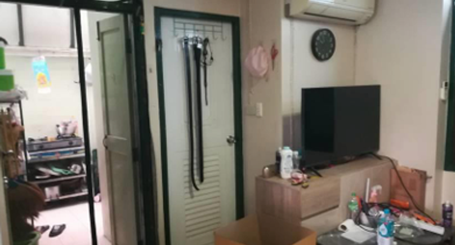 For sale 6 bedrooms house in Khlong Toei, Bangkok