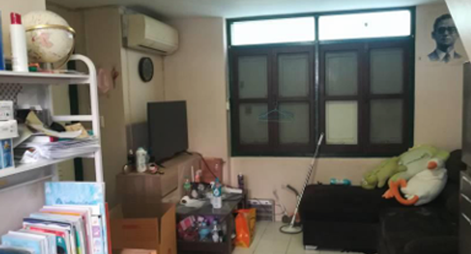 For sale 6 bedrooms house in Khlong Toei, Bangkok