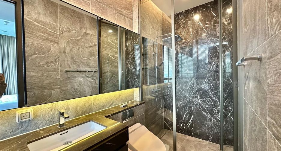 Condo en alquiler de 2 habitaciones en Khlong Toei, Bangkok