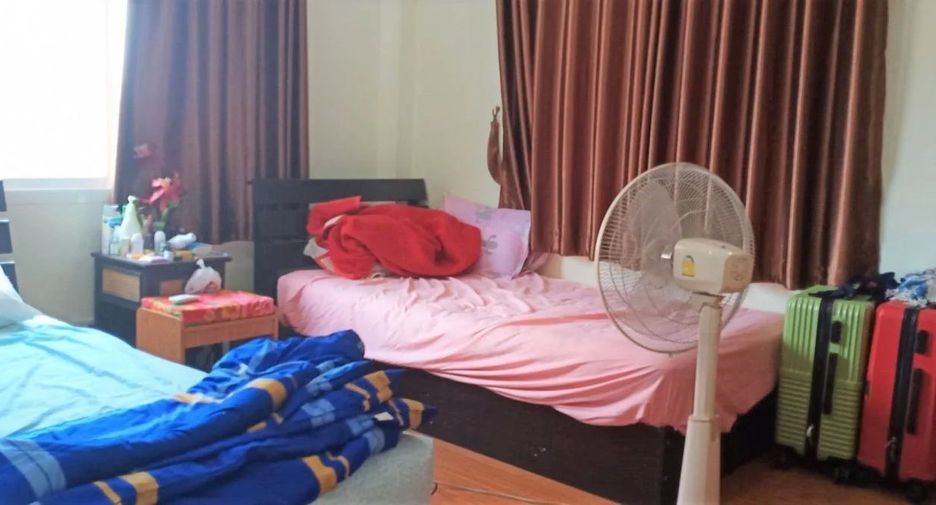 For sale 2 bedrooms townhouse in Bang Lamung, Chonburi