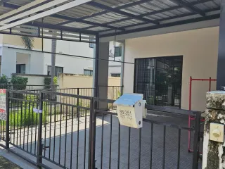 Casa adosada en venta de 2 habitaciones en Bang Sao Thong, Samut Prakan
