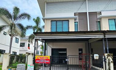 Reihenhaus zum Kauf mit 2 Zimmer in Bang Sao Thong, Samut Prakan