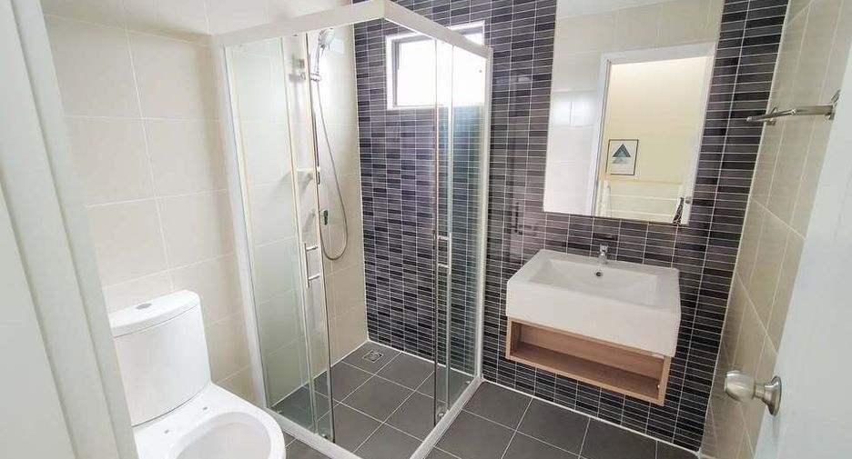 For sale 4 bedrooms house in Bang Phli, Samut Prakan