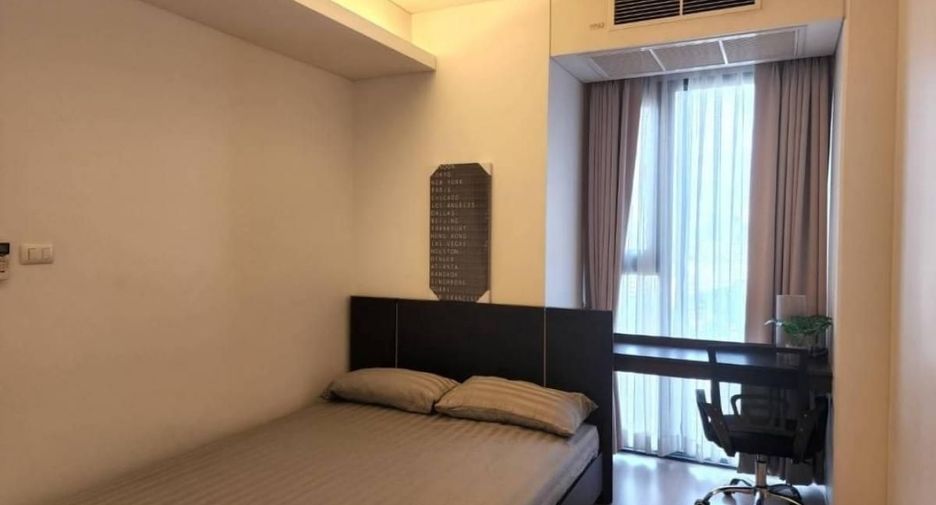 For rent 2 bedrooms condo in Phaya Thai, Bangkok