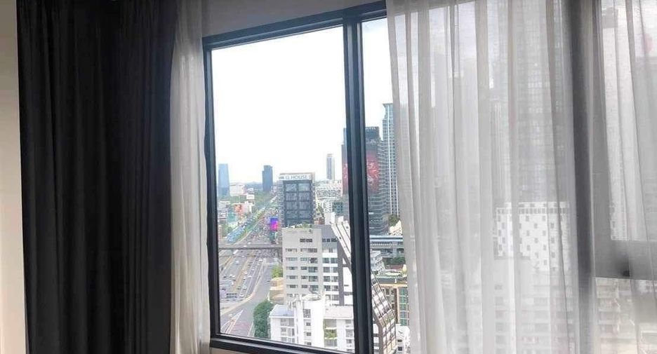 À louer 2 chambres condo à Pathum Wan, Bangkok