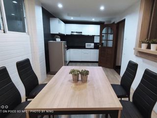 For rent 5 bedrooms townhouse in Watthana, Bangkok