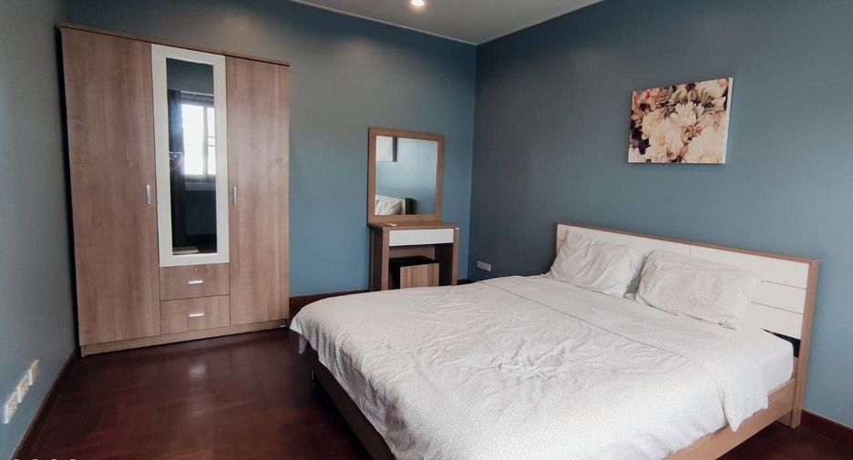 Reihenhaus zur Miete mit 5 Zimmer in Watthana, Bangkok