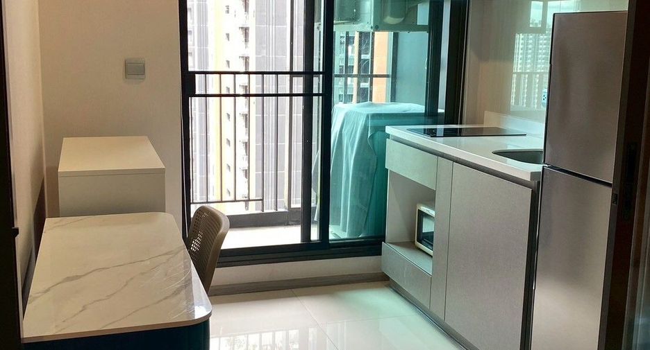 For sale 1 bed condo in Huai Khwang, Bangkok