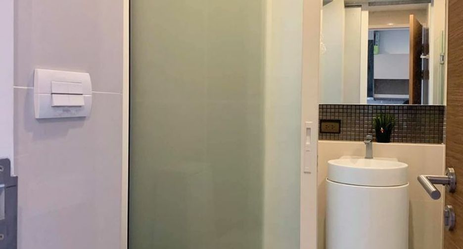 Wohnung zur Miete mit 1 Zimmer in Phra Khanong, Bangkok
