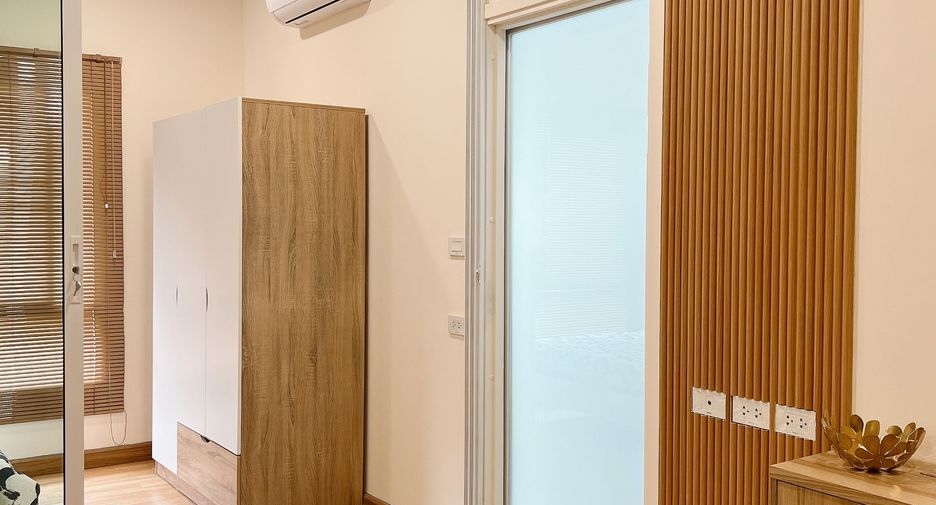 For sale studio condo in Wang Thonglang, Bangkok