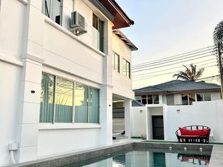 Villa zum Kauf und zur Miete mit 5 Zimmer in Bang Lamung, Chonburi