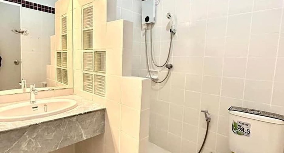 For sale and for rent 5 bedrooms villa in Bang Lamung, Chonburi