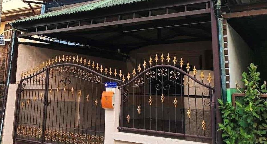 For sale 2 bedrooms townhouse in Bang Lamung, Chonburi
