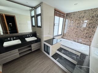 For rent 5 ベッドルーム house in Bang Na, Bangkok