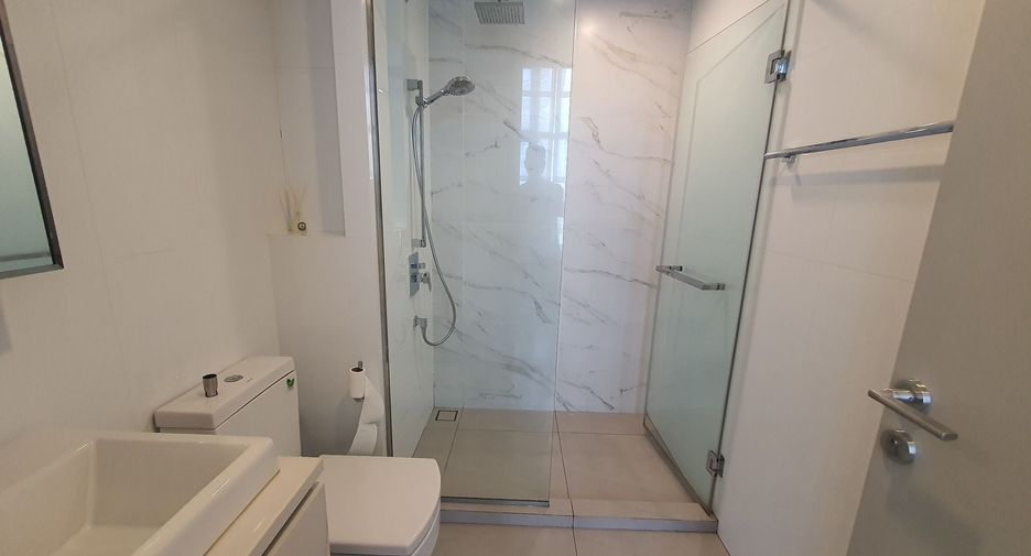 For rent 1 bed condo in Phra Khanong, Bangkok