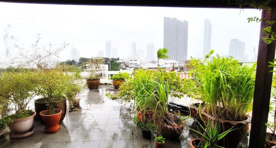 Casa en venta de 7 habitaciones en Khlong San, Bangkok