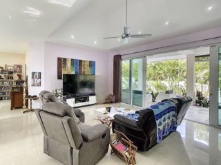Villa zum Kauf mit 3 Zimmer in Hua Hin, Prachuap Khiri Khan