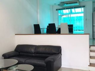 For rent 3 bedrooms townhouse in Bang Na, Bangkok