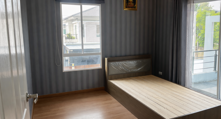 For rent 3 bedrooms house in Mueang Samut Prakan, Samut Prakan