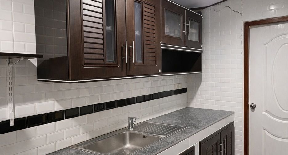 For rent 3 bedrooms house in Mueang Samut Prakan, Samut Prakan