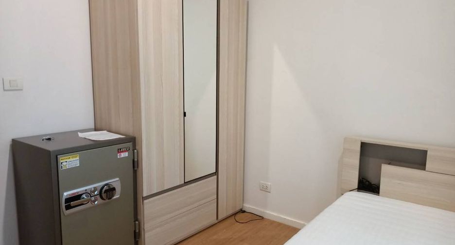 For rent 2 bedrooms condo in Chatuchak, Bangkok