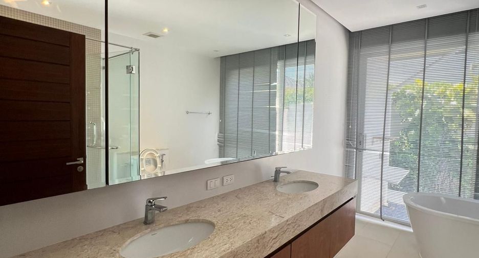 For sale 3 bedrooms villa in Thalang, Phuket