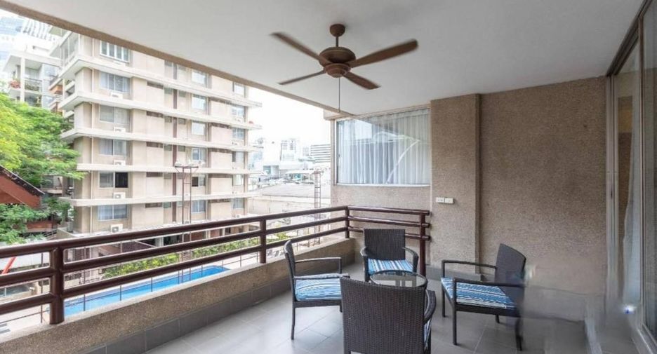 For rent 4 bedrooms condo in Khlong Toei, Bangkok