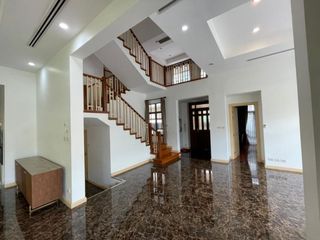Reihenhaus zur Miete mit 4 Zimmer in Watthana, Bangkok