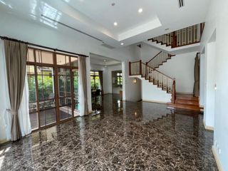 Reihenhaus zur Miete mit 4 Zimmer in Watthana, Bangkok
