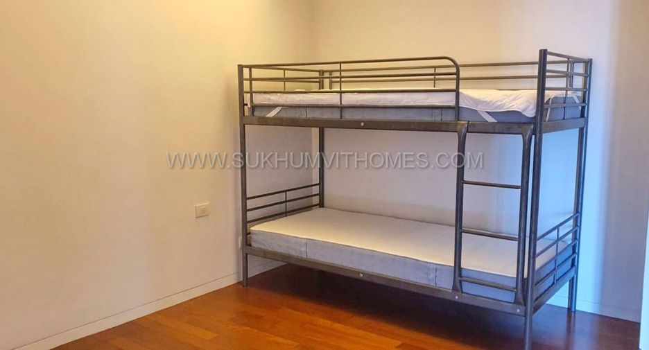 For rent 4 bedrooms condo in Pathum Wan, Bangkok