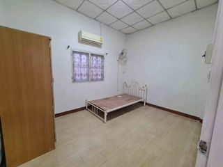 Reihenhaus zum Kauf mit 2 Zimmer in Si Racha, Chonburi