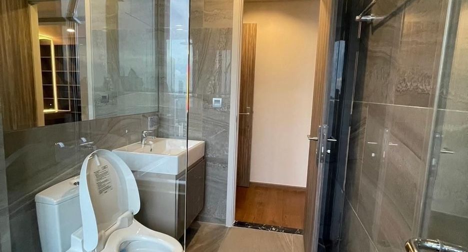For rent 1 bed condo in Khlong Toei, Bangkok