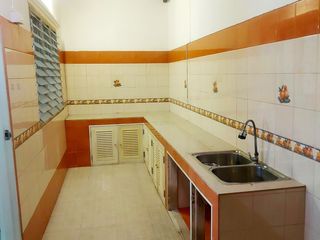 Reihenhaus zum Kauf mit 3 Zimmer in Khlong Sam Wa, Bangkok