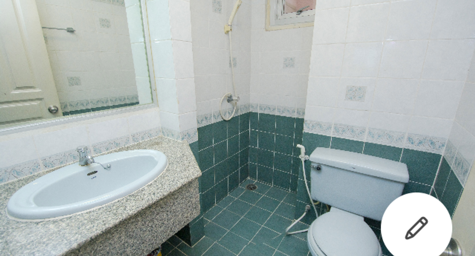 For rent 2 bedrooms condo in Rat Burana, Bangkok
