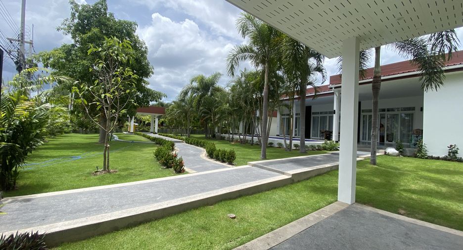 For sale 4 bedrooms house in Hua Hin, Prachuap Khiri Khan