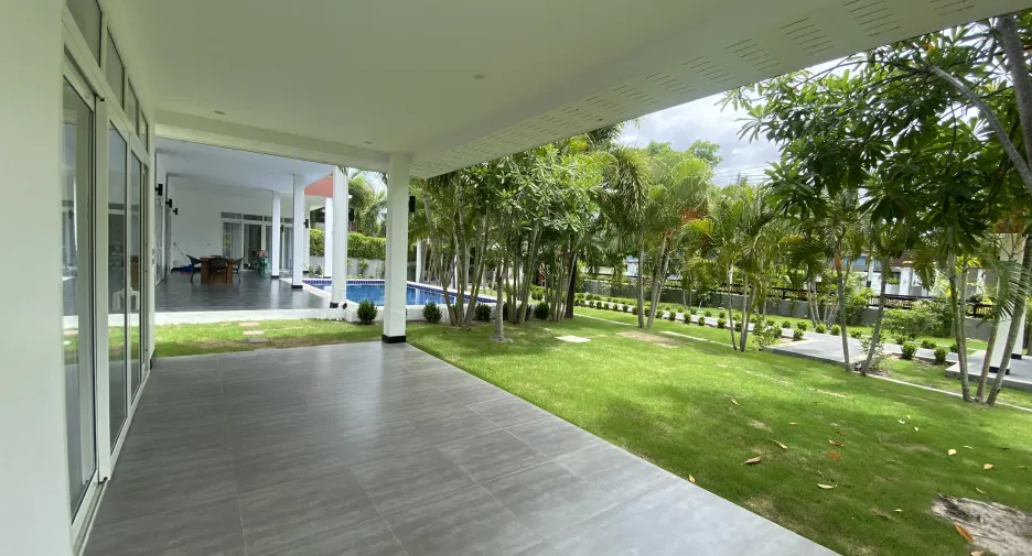 For sale 4 bedrooms house in Hua Hin, Prachuap Khiri Khan