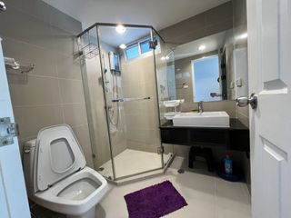 For rent 2 bedrooms condo in Huai Khwang, Bangkok