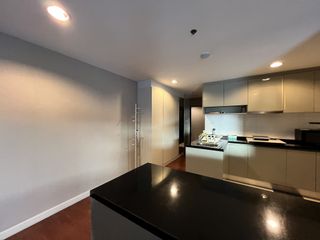 For rent 2 bedrooms condo in Huai Khwang, Bangkok