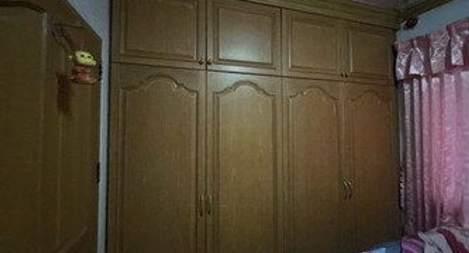 For sale 3 bedrooms townhouse in Din Daeng, Bangkok