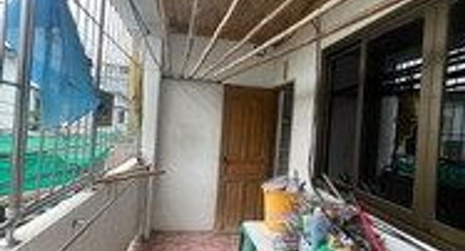 For sale 3 bedrooms townhouse in Din Daeng, Bangkok