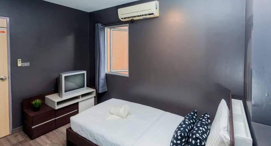 For rent 2 bedrooms condo in Phra Khanong, Bangkok