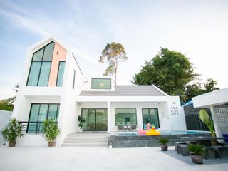 For sale 5 ベッドルーム villa in Bang Lamung, Chonburi